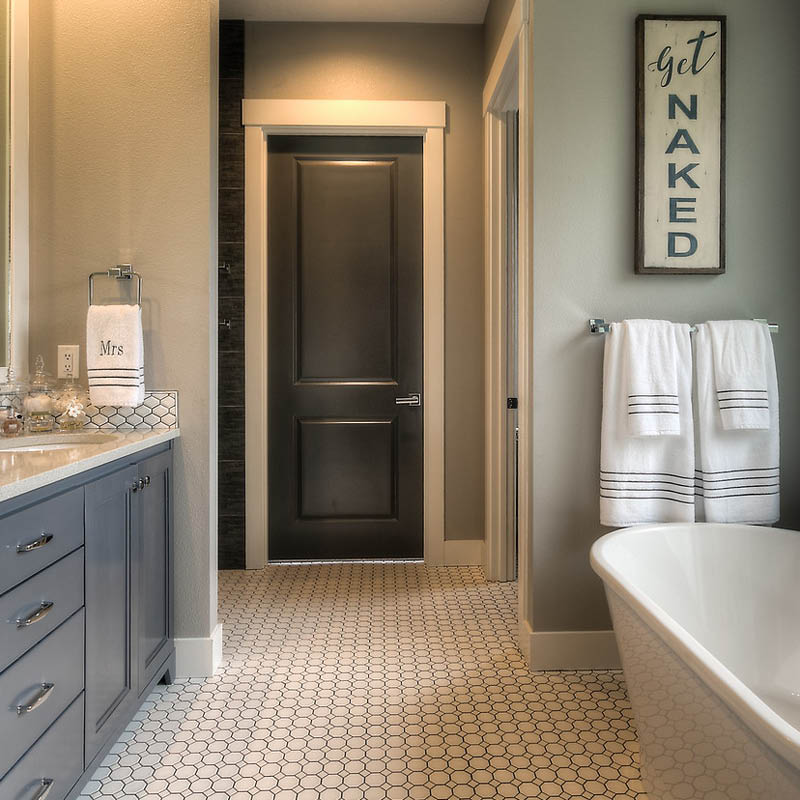 Bathroom in Family Retreat by Mike Riddle Construction