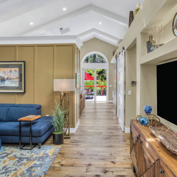 Living area of a custom home built by Mike Riddle Construction